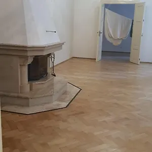 Maison d'hôtes Private In Shared Luxurious Palace Like With 2 Bathrooms Including Whirlpool And Virtual Reality